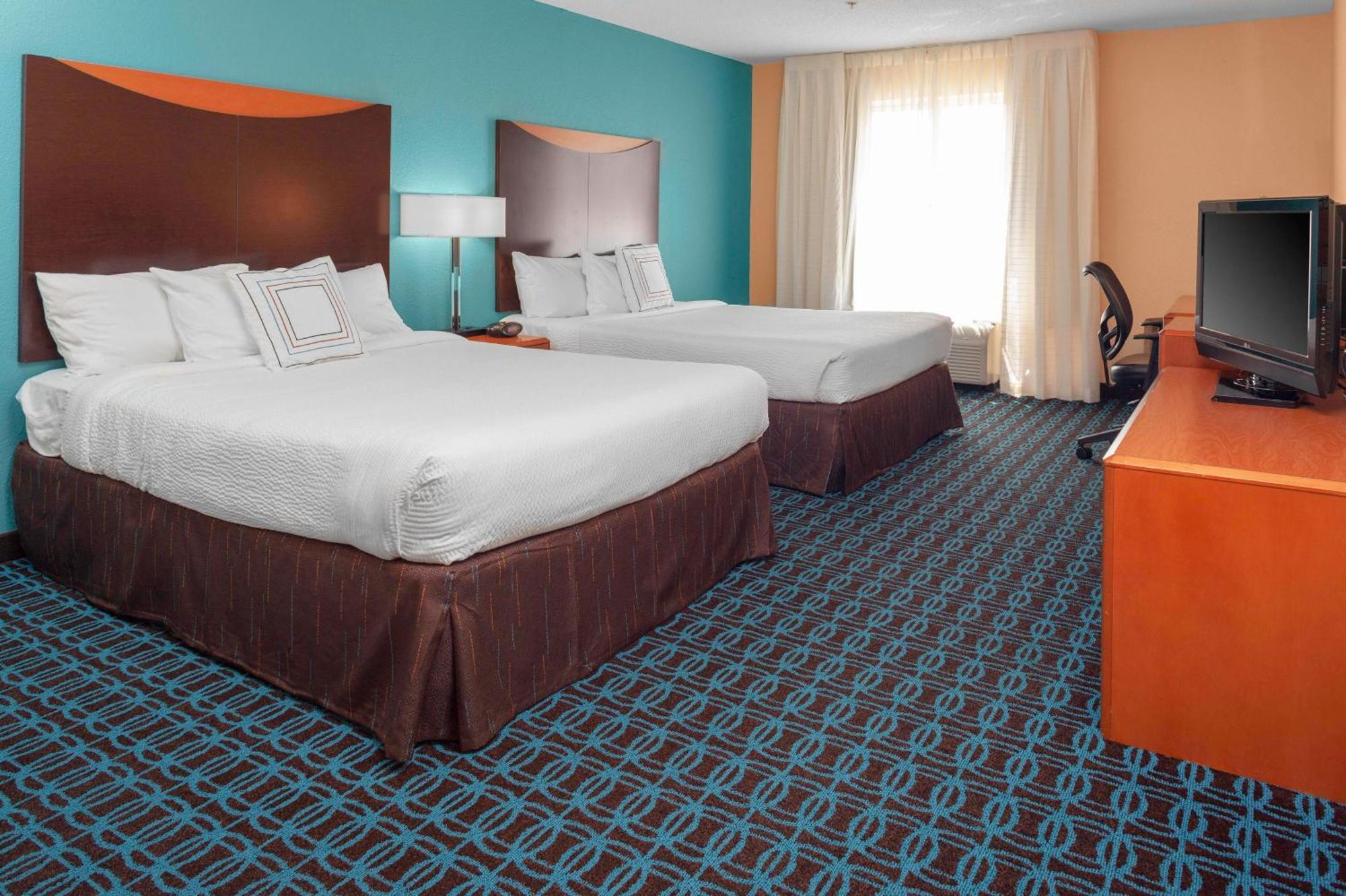 Fairfield Inn And Suites By Marriott Сеймур Экстерьер фото
